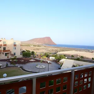 https://luxury-apartament-calle-pizarro-tenerife.adeje-hotels.com