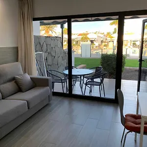 https://maspalomas-lago-25.in-canary-islands.com